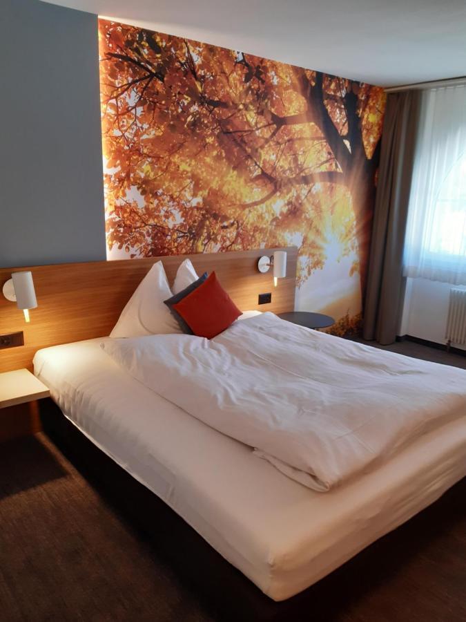 Hotel Urs Und Viktor Bettlach Екстериор снимка