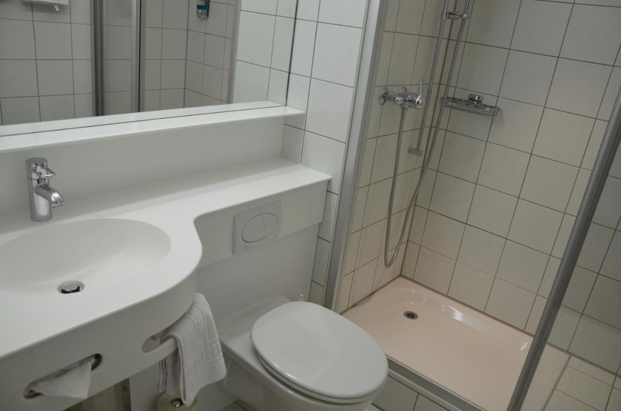 Hotel Urs Und Viktor Bettlach Стая снимка